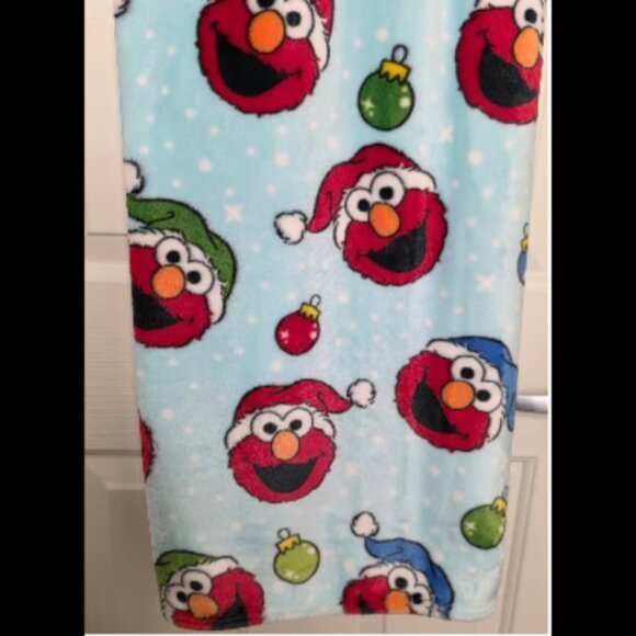 sesame street elmo blanket - Picture 2 of 2